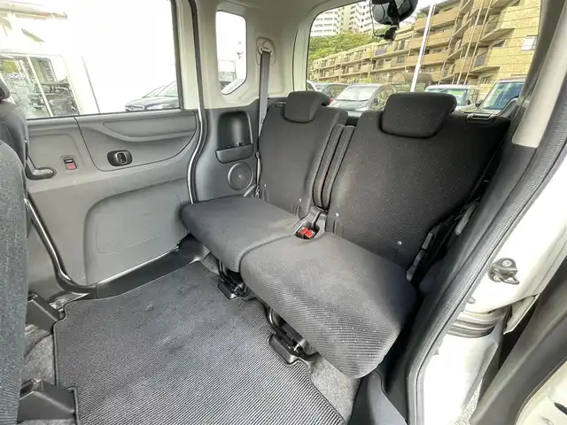 ホンダ Ｎ ＢＯＸ SSパッケージ 兵庫県 2015(平27)年 5.6万km プレミアムホワイトパール (株)IDOMが運営する【じしゃロン神戸名谷店】の自社ローン専用車両になりますこちらは現金またはオートローンご利用時の価格です。自社ローンご希望の方は別途その旨お申付け下さい。/あんしんパッケージ/・シティブレーキアクティブシステム/・前席用i-サイドエアバッグシステム〈容量変化タイプ〉/・サイドカーテンエアバッグシステム〈前席/後席対応〉）/純正メモリナビ/   TV/CD/DVD/Bluetooth/バックカメラ/両側パワースライドドア/純正14インチアルミホイール/アイドリングストップ/プッシュスタート/スマートキー/横滑り防止装置/ETC /ステアリングスイッチ/純正フロアマット