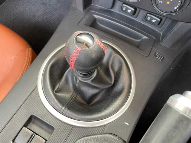 マツダ ロードスター RS 東京都 2008(平20)年 8.6万km カッパーレッドマイカ 6MT/社外メモリナビ【MDV-727DT】/・DTV/SD/BT/USB/CD/DVD/ラジオ/サドルタン革シート/シートヒーター/トルクセンシング式スーパーLSD/BILSTEIN製ダンパー/フロントタワーバー/純正17インチAW/革巻きステアリング/ステアリングスイッチ/ETC/HIDヘッドランプ/フォグランプ/ボディ同色ドアミラー/純正フロアマット/車両取扱説明書/新車時保証書