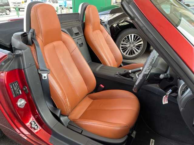 マツダ ロードスター RS 東京都 2008(平20)年 8.6万km カッパーレッドマイカ 6MT/社外メモリナビ【MDV-727DT】/・DTV/SD/BT/USB/CD/DVD/ラジオ/サドルタン革シート/シートヒーター/トルクセンシング式スーパーLSD/BILSTEIN製ダンパー/フロントタワーバー/純正17インチAW/革巻きステアリング/ステアリングスイッチ/ETC/HIDヘッドランプ/フォグランプ/ボディ同色ドアミラー/純正フロアマット/車両取扱説明書/新車時保証書