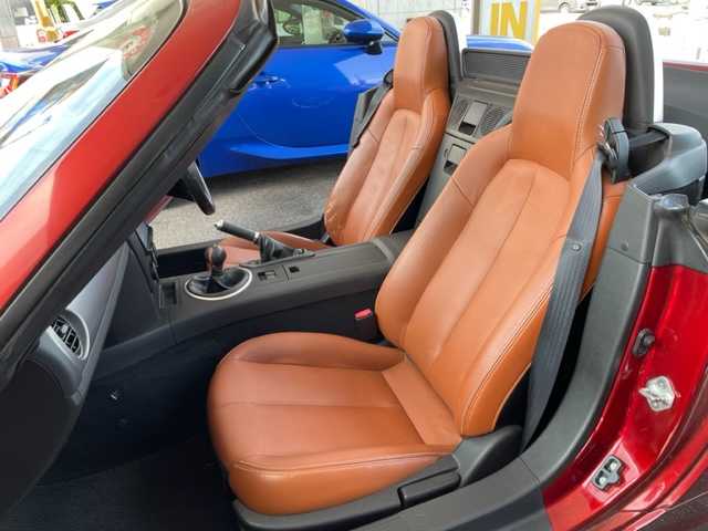マツダ ロードスター RS 東京都 2008(平20)年 8.6万km カッパーレッドマイカ 6MT/社外メモリナビ【MDV-727DT】/・DTV/SD/BT/USB/CD/DVD/ラジオ/サドルタン革シート/シートヒーター/トルクセンシング式スーパーLSD/BILSTEIN製ダンパー/フロントタワーバー/純正17インチAW/革巻きステアリング/ステアリングスイッチ/ETC/HIDヘッドランプ/フォグランプ/ボディ同色ドアミラー/純正フロアマット/車両取扱説明書/新車時保証書