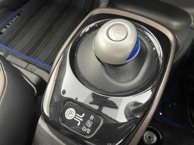 日産 ノート e－パワー メダリスト 富山県 2017(平29)年 3.4万km インペリアルアンバーP 社外前後ドラレコ/ハーフレザー調シート/衝突軽減ブレーキ/レーンキープアシスト/純正ナビ（CD DVD bluetooth）/フルセグTV/360度カメラ/前後コーナーセンサー/ETC/スマートキー＋プッシュスタート/HID、フォグ/DRIVE MODE切替/オートライト/スペアキー