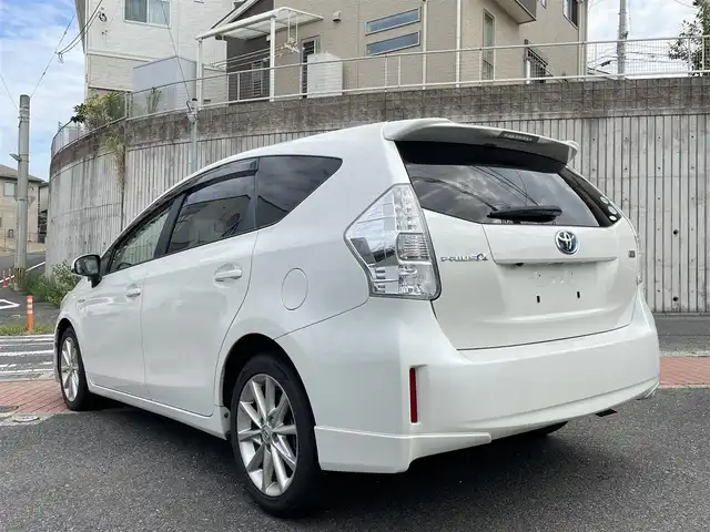 トヨタ プリウス α S ツーリングセレクション 福岡県 2013(平25)年 7万km ホワイトパールクリスタルシャイン (株)IDOMが運営する【じしゃロン八幡西店】の自社ローン専用車両になりますこちらは現金またはオートローンご利用時の価格です。自社ローンご希望の方は別途その旨お申付け下さい/ナビ　/バックカメラ　/フルセグ　/Ｂｌｕｅｔｏｏｔｈ　/ＨＩＤヘッドライト　/フォグランプ　/オートライト　/プッシュスタート　/スマートキー　/ＥＴＣ