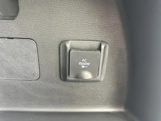 三菱 アウトランダー ＰＨＥＶ P 愛知県 2022(令4)年 1.1万km ブラックダイヤモンド サンルーフ　/全方位カメラ　/ＢＯＳＥサウンド　/置くだけ充電　/ルーフレール　/パワーバックドア　/前後シートヒーター　/レーザーシート　/ＨＵＤ　/ＢＳＭ　/ＥＴＣ２．０　/アルミホイール　/ＬＥＤライト　/ソナー