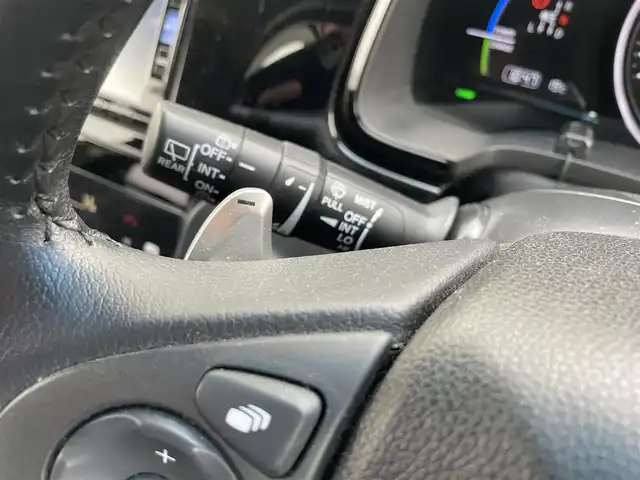 ホンダ シャトル ハイブリッド X ホンダセンシング 富山県 2019(平31)年 8万km プラチナホワイトパール ホンダセンシング/レーダークルーズコントロール/衝突軽減ブレーキ/純正ナビ（VXM‐195VFi)/フルセグＴＶ/ＤＶＤ再生/Bluetooth/バックカメラ/運転席シートヒーター/助手席シートヒーター/スマートキー/プッシュスタートエンジン/LEDオートライト/フォグライト/保証書/取扱説明書