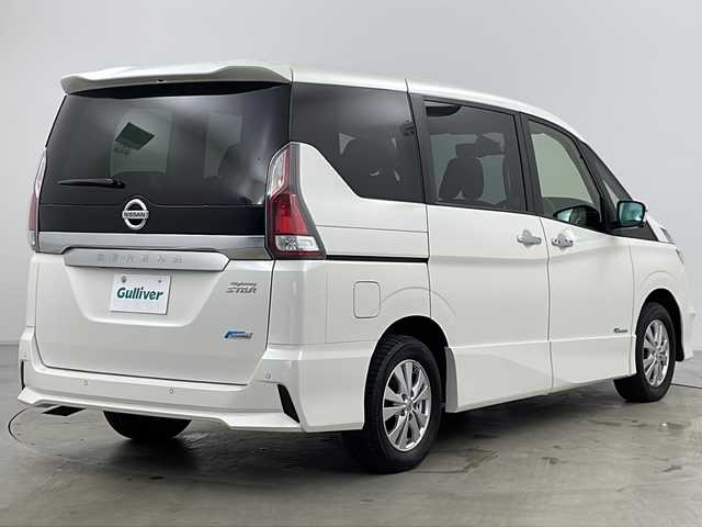 日産 セレナ ハイウェイスター Vセレクション 道央・札幌 2017(平29)年 7.5万km ブリリアントホワイトパール ・4WD/・ワンオーナー/・寒冷地仕様/・純正ナビ&フルセグ&CD&DVD&SD&USB&BT/・プロパイロット/・エマージェンシーブレーキ/・後側方衝突防止支援システム/・標識検知機能/・駐車支援機能/・パーキングアシスト/・レーダークルーズコントロール/・全方位モニター/・両側パワースライドドア/・ハンズフリースライドドア/・純正フリップダウンモニター/・純正デジタルインナーミラー/・社外ドライブレコーダー/・ドアミラーヒーター/・ビルトインETC/・オートライト/・LEDヘッドライト/・フォグランプ/・プッシュスタート/・アイドリングストップ/・スマートキー/・スペアキー/・横滑り防止