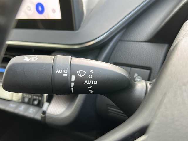トヨタ プリウス Z 岐阜県 2024(令6)年 1.7万km アティチュードブラックマイカ 登録時走行距離16275km/ディスプレイオーディオ　/フルセグテレビ　/全方位カメラ　/ガラスルーフ　/コーナーセンサー前後　/電動リアゲート　/ETC2.0/ＬＥＤヘッドライト　/レーダークルーズ　/レザーシート　/パワーシート前席　/シートヒーター前席/エアシート前席/フルフラットシート/プッシュスタート/取扱説明書/パワーウィンドウ/パワーステアリング/スマートキー/エアコンAAC/Blue tooth可/USB入力端子/ドライブレコーダー前後/純正フロアマット/純正19アルミホイール/ABS/横滑り防止装置/盗難防止装置/レーンキープアシスト/オートライト/オートマチックハイビーム/エアバッグW/衝突被害軽減システム/ステアリングヒーター