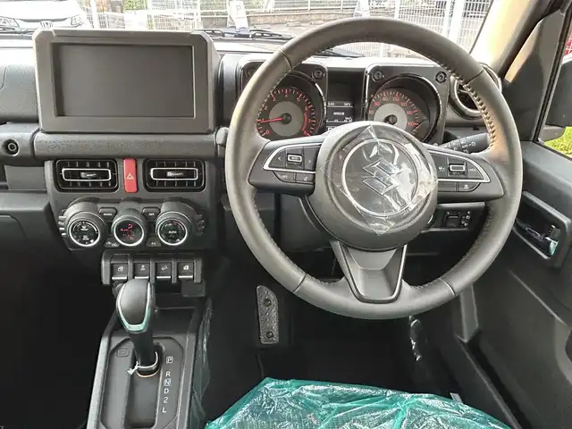 スズキ ジムニー ノマド FC 愛知県 2025(令7)年 0.1万km未満 黒 登録済未使用者/4WD/スズキセーフティサポート/デュアルブレーキサポート/・誤発進抑制機能/・ふらつき警報機能/・標識認識機能/・先行車発進お知らせ機能/・レーダークルーズコントロール/前席シートヒーター/純正フロアマット/LEDヘッドライト/ドアミラーヒーター/スマートキー/プッシュスタート/取説、保証書/スペアキー