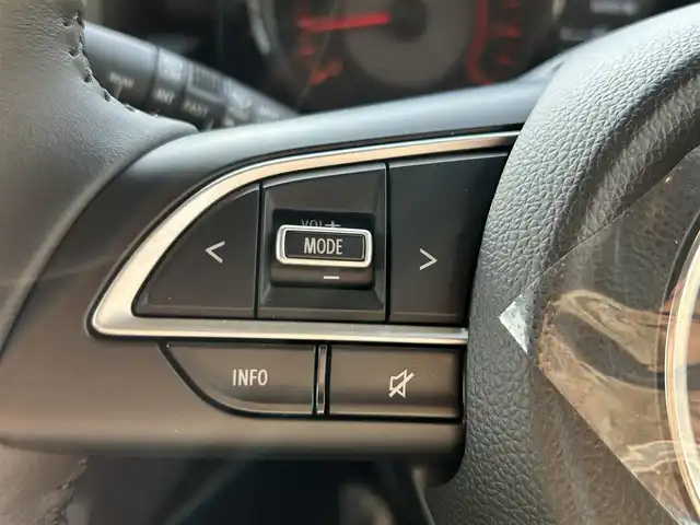スズキ ジムニー ノマド FC 愛知県 2025(令7)年 0.1万km未満 黒 登録済未使用者/4WD/スズキセーフティサポート/デュアルブレーキサポート/・誤発進抑制機能/・ふらつき警報機能/・標識認識機能/・先行車発進お知らせ機能/・レーダークルーズコントロール/前席シートヒーター/純正フロアマット/LEDヘッドライト/ドアミラーヒーター/スマートキー/プッシュスタート/取説、保証書/スペアキー