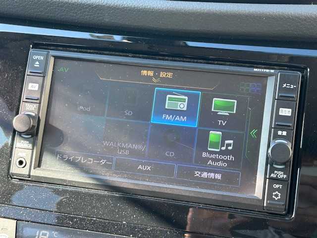 日産 エクストレイル ハイブリッド 20X 茨城県 2018(平30)年 5.1万km 赤 純正ＳＤナビ/(TV/BT/AM/FM)/４WD/ETC/電動リアゲート/バックカメラ/エマージェンシーブレーキ/横滑り防止装置/LED/純正アルミホイール/スマートキー