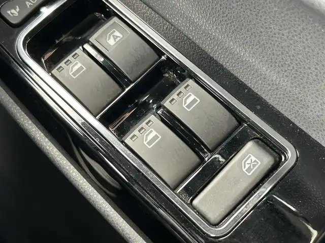 ダイハツ タント カスタム RS スタイルセレクション 熊本県 2021(令3)年 2.1万km パールブラック ワンオーナー/純正ナビ/・AM/FM/CD/DVD/SD/iPod/BT/・フルセグTV/全周囲カメラ/・フロント/サイド/バック/スマートアシスト/・アイドリングストップ/・衝突被害軽減システム/・横滑り防止機能/・クリアランスソナー/・アダプティブクルーズコントロール/前後コーナーセンサー/革巻きステアリング/・ステアリングリモコン/ハーフレザーシート/・D/N席シートヒーター/純正ドライブレコーダー（前方）/オートライト/・LEDライト/・フォグランプ/電動格納ミラー/・ウィンカーミラー/電動サイドブレーキ/・ホールドボタン/ETC/純正ドアバイザー/純正フロアマット/純正アルミホイール/スマートキー/・スペアキー