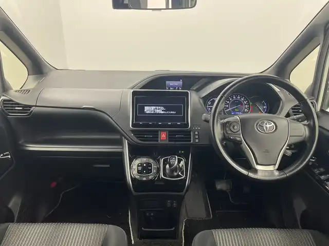 トヨタ ヴォクシー ハイブリッド ZS 煌 群馬県 2018(平30)年 4.7万km ホワイトパールクリスタルシャイン 純正９型ナビ　純正１２．１型後席モニター　バックカメラ　衝突被害軽減ブレーキ　　オートマチックハイビーム　シートヒーター　両側パワースライドドア　ドライブレコーダー　ＥＴＣ　クルーズコントロール