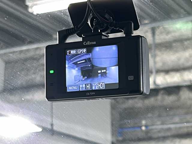 三菱 デリカミニ G プレミアム 沖縄県 2023(令5)年 1.9万km アメジストブラック/シルキーホワイト 県外仕入　/禁煙車　/純正ナビ[MM222D-LM]/（フルセグＴＶ　Blｕｅｔｏｏｔｈ FM AM）　/全方位カメラ　/両側パワースライドドア　/E‐Assist/・衝突被害軽減ブレーキ/・ 車線逸脱警報機能/・レーダークルーズコントロール/マイパイロット　/スマートルームミラー/シートバックテーブル/ＥＴＣ　/ダウンヒルアシストコントロール　/カーテンエアバック/LEDヘッドライト/ステアリングスイッチ/電動パーキングブレーキ