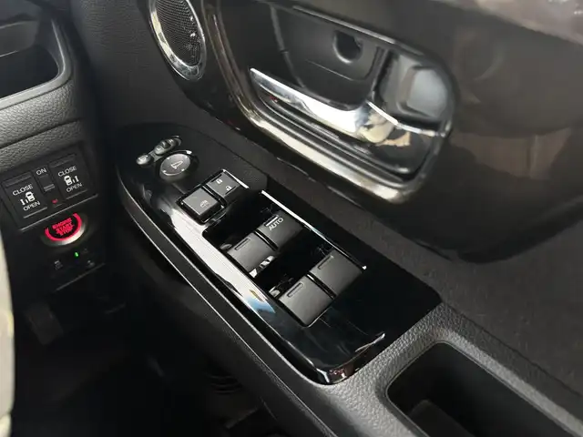 ホンダ Ｎ ＢＯＸ カスタム G EX ターボ ホンダセンシング 滋賀県 2020(令2)年 2.2万km プレミアムベルベットパープル・パール 社外ナビ/(Bluetooth/フルセグ/CD/DVD)/ホンダセンシング/・アダプティブクルーズコントロール/・衝突軽減ブレーキ/・レーンキープアシスト/・先行車発進告知/・標識認識/・オートハイビーム/LEDオートライト/フォグ/両側電動スライドドア/ハーフレザーシート/シートヒーター/ビルトインETC/パドルシフト/純正フロアマット/USB/ドアバイザー