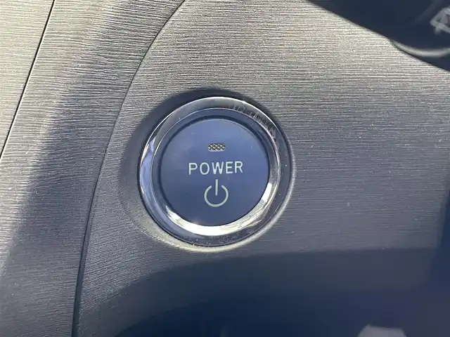 トヨタ プリウス S 沖縄県 2014(平26)年 4.1万km ボルドーマイカメタリック ・純正ナビ/・Ｂｌｕｅｔｏｏｔｈ接続/・ＴＶ/・バックカメラ/・ＥＴＣ/・スマートキー/・プッシュスタート/・純正フロアマット/・純正アルミホイール/・オートライト