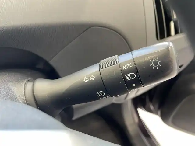 トヨタ プリウス S 沖縄県 2014(平26)年 4.1万km ボルドーマイカメタリック ・純正ナビ/・Ｂｌｕｅｔｏｏｔｈ接続/・ＴＶ/・バックカメラ/・ＥＴＣ/・スマートキー/・プッシュスタート/・純正フロアマット/・純正アルミホイール/・オートライト