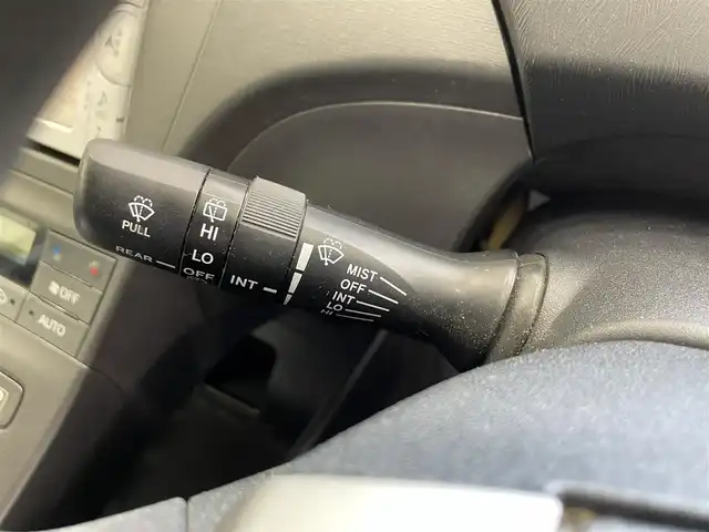 トヨタ プリウス S 沖縄県 2014(平26)年 4.1万km ボルドーマイカメタリック ・純正ナビ/・Ｂｌｕｅｔｏｏｔｈ接続/・ＴＶ/・バックカメラ/・ＥＴＣ/・スマートキー/・プッシュスタート/・純正フロアマット/・純正アルミホイール/・オートライト