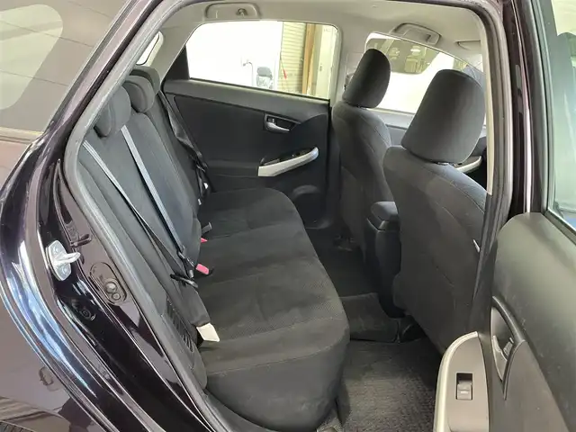 トヨタ プリウス S 沖縄県 2014(平26)年 4.1万km ボルドーマイカメタリック ・純正ナビ/・Ｂｌｕｅｔｏｏｔｈ接続/・ＴＶ/・バックカメラ/・ＥＴＣ/・スマートキー/・プッシュスタート/・純正フロアマット/・純正アルミホイール/・オートライト