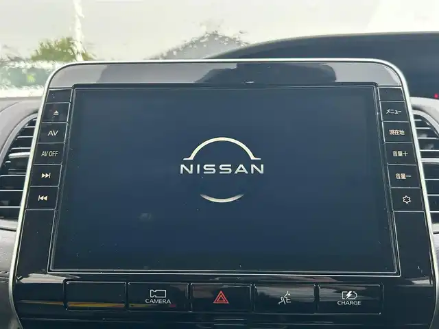 日産 セレナ e－パワー ハイウェイスター V 大阪府 2021(令3)年 5.2万km ダイヤモンドブラック 純正９インチナビ　/ビルトインＥＴＣ　/全方位モニター　/フルセグＴＶ　/両側パワースライドドア　/ドライブレコーダー（前）　/純正１６インチアルミホイール　/ＬＥＤヘッドランプ　/純正フロアマット　/プロパイロット