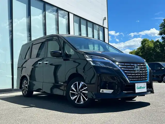 日産 セレナ e－パワー ハイウェイスター V 大阪府 2021(令3)年 5.2万km ダイヤモンドブラック 純正９インチナビ　/ビルトインＥＴＣ　/全方位モニター　/フルセグＴＶ　/両側パワースライドドア　/ドライブレコーダー（前）　/純正１６インチアルミホイール　/ＬＥＤヘッドランプ　/純正フロアマット　/プロパイロット