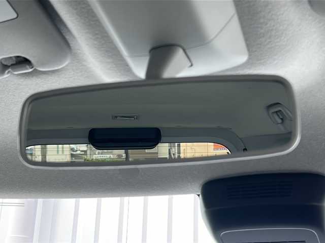 ダイハツ タント ファンクロスターボ 三重県 2023(令5)年 1.8万km クロムグレーメタリック 社外ナビ/両側パワースライドドア/スペアキー/前席シートヒーター/コーナーセンサー/革巻きハンドル/電子パーキング/USB給電/リヤサンシェード/オートハイビーム/オートライト/純正フロアマット/電動格納ミラー/禁煙車
