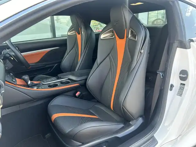 レクサス ＲＣ Ｆ 道南・函館 2015(平27)年 2.5万km ホワイトノーヴァガラスフレーク /純正ナビ//フルセグTV//衝突軽減ブレーキ//クルーズコントロール//バックカメラ//ETC//シートヒーター//ベンチレーション//ブラインドスポットモニター//メモリーシート//パドルシフト//ステアリングヒーター