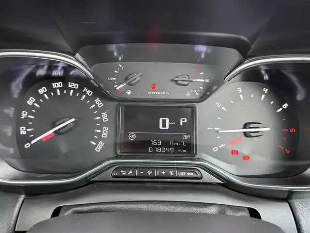 シトロエン シトロエン Ｃ３ エアクロス サーフED・バイ・リップカール 静岡県 2023(令5)年 1.8万km 白 ワンオーナー/ハーフレザーシート /BSM/純正ディスプレイオーディオ/(BT/CarPlay/USB)/360°カメラ/クルーズコントロール/レーンキープアシスト/パーキングアシスト/スマートキー/ETC/ドライブレコーダー/純正フロアマット/純正17インチアルミホイール/保証書/取説/スペアキー