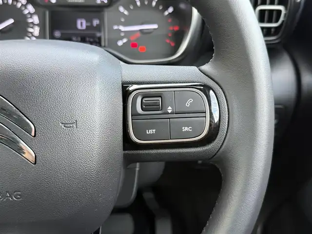 シトロエン シトロエン Ｃ３ エアクロス サーフED・バイ・リップカール 静岡県 2023(令5)年 1.8万km 白 ワンオーナー/ハーフレザーシート /BSM/純正ディスプレイオーディオ/(BT/CarPlay/USB)/360°カメラ/クルーズコントロール/レーンキープアシスト/パーキングアシスト/スマートキー/ETC/ドライブレコーダー/純正フロアマット/純正17インチアルミホイール/保証書/取説/スペアキー