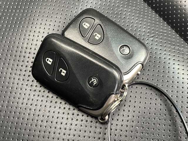 レクサス ＬＳ 600hL 長野県 2007(平19)年 7.7万km ブラック ４WD/サンルーフ/ブラックレザーシート/純正メーカーHDDナビTV/純正後席モニター/バックカメラ/ETC/純正18インチアルミ/インテリジェントルームミラー/パワーバックドア/コーナセンサー/シートヒーター /ステアリングヒーター/保証書・取説