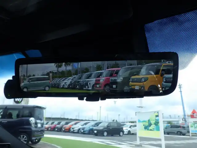 レクサス ＥＳ 300h Fスポーツ 千葉県 2022(令4)年 0.6万km ホワイトノーヴァガラスフレーク Lexus Safety System+/・プリクラッシュセーフティ/・レーンディパーチャーアラート/・オートハイビーム/・レーダークルーズコントロール/・ブラインドスポットモニター/ムーンルーフ/コンビレザーシート/前席パワーシート/エアシート/シートヒーター/純正SDナビ/地デジTV/【DVD/CD再生機能　Bluetooth接続】/パノラミックビューモニター/デジタルインナーミラー/デジタルアウターミラー/革巻きステアリング/ステアリングスイッチ/ステアリングヒーター/パドルシフト/ETC（2.0）/3眼LEDヘッドライト/フォグライト/ウインカーミラー/社外レーダー/ドライブレコーダー/クリアランスソナー/純正19インチアルミホイル/サイド/カーテンエアバッグ/スマートキー