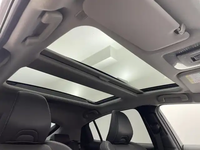 トヨタ プリウス Z 宮城県 2023(令5)年 1.9万km アティチュードブラックマイカ ワンオーナー/寒冷地仕様/ワイパーデアイサー/パノラマルーフ/純正12型ナビ(AM/FM/BT/TV/USB/Miracast)/デジタルインナーミラー/全方位カメラ/ビルトインETC2.0/トヨタセーフティーセンス/レーダークルーズコントロール/BSM/100V電源/パワーバックドア/パワーシート/シートメモリー/シートヒーター/エアシート/ステアリングヒーター/オートライト/オートマチックハイビーム/LEDヘッドライト/純正フロアマット/純正19インチアルミホイール