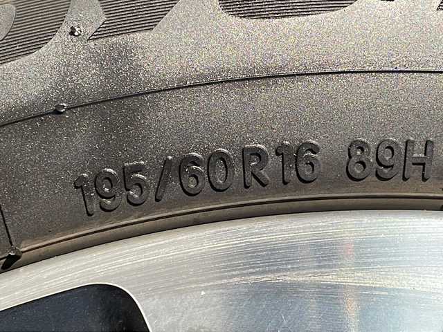 日産 セレナ HWS S HV Vセレ +Sefty Aセーフ 青森県 2015(平27)年 13.6万km ブリリアントホワイトパール ワンオーナー/純正8インチSDナビ・フルセグTV/CD・DVD・Bluetooth・SD/アラウンドビューモニター/純正フリップダウンモニター/両側パワースライドドア/エマージェンシーブレーキ/レーンキープアシスト/フロント・バックソナー/横滑り防止システム/純正エンジンスターター/ビルトインETC/LEDヘッドライト/フォグランプ/純正16インチアルミ/H28.H29.H30.R2.R4.R6年記録簿有/保証書・取説書