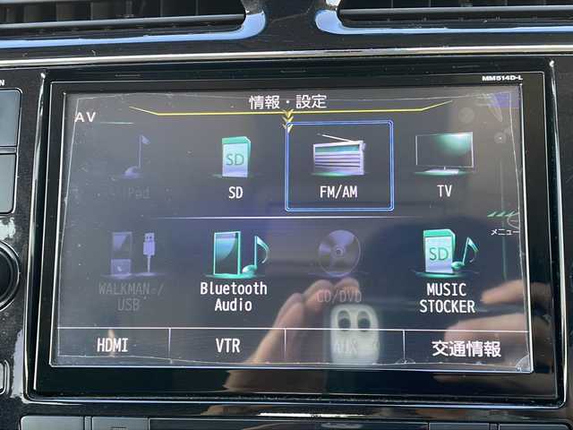 日産 セレナ HWS S HV Vセレ +Sefty Aセーフ 青森県 2015(平27)年 13.6万km ブリリアントホワイトパール ワンオーナー/純正8インチSDナビ・フルセグTV/CD・DVD・Bluetooth・SD/アラウンドビューモニター/純正フリップダウンモニター/両側パワースライドドア/エマージェンシーブレーキ/レーンキープアシスト/フロント・バックソナー/横滑り防止システム/純正エンジンスターター/ビルトインETC/LEDヘッドライト/フォグランプ/純正16インチアルミ/H28.H29.H30.R2.R4.R6年記録簿有/保証書・取説書