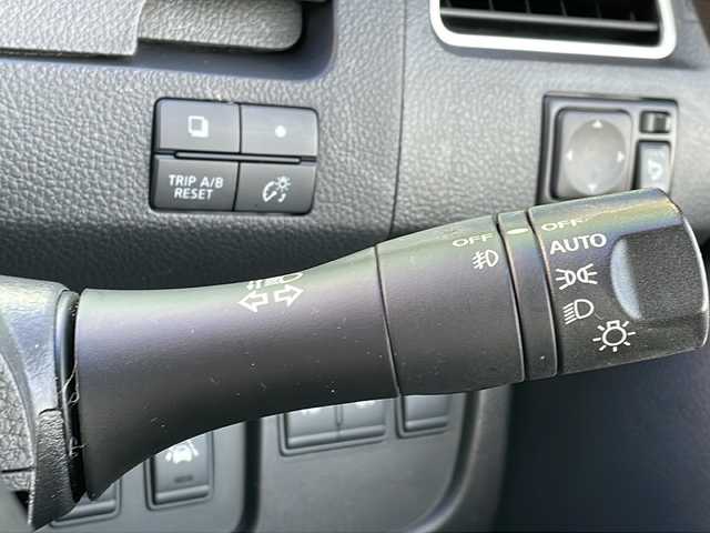 日産 セレナ HWS S HV Vセレ +Sefty Aセーフ 青森県 2015(平27)年 13.6万km ブリリアントホワイトパール ワンオーナー/純正8インチSDナビ・フルセグTV/CD・DVD・Bluetooth・SD/アラウンドビューモニター/純正フリップダウンモニター/両側パワースライドドア/エマージェンシーブレーキ/レーンキープアシスト/フロント・バックソナー/横滑り防止システム/純正エンジンスターター/ビルトインETC/LEDヘッドライト/フォグランプ/純正16インチアルミ/H28.H29.H30.R2.R4.R6年記録簿有/保証書・取説書