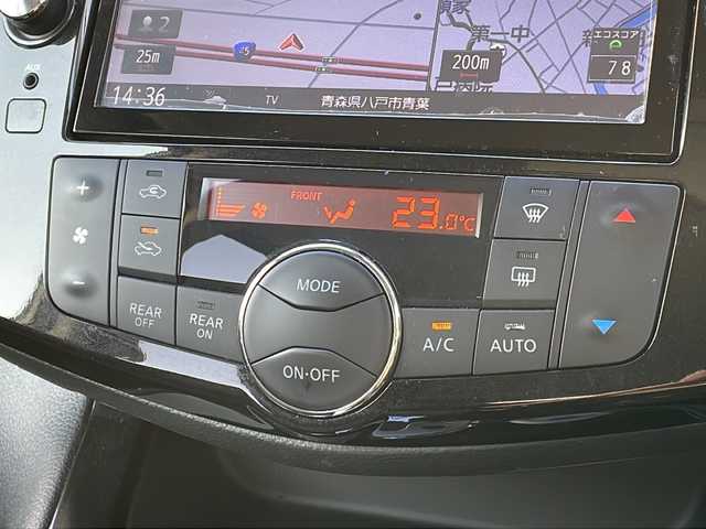 日産 セレナ HWS S HV Vセレ +Sefty Aセーフ 青森県 2015(平27)年 13.6万km ブリリアントホワイトパール ワンオーナー/純正8インチSDナビ・フルセグTV/CD・DVD・Bluetooth・SD/アラウンドビューモニター/純正フリップダウンモニター/両側パワースライドドア/エマージェンシーブレーキ/レーンキープアシスト/フロント・バックソナー/横滑り防止システム/純正エンジンスターター/ビルトインETC/LEDヘッドライト/フォグランプ/純正16インチアルミ/H28.H29.H30.R2.R4.R6年記録簿有/保証書・取説書