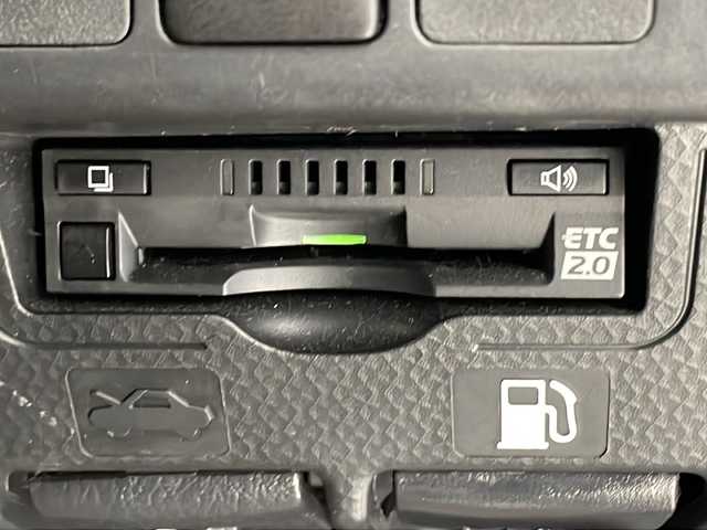 トヨタ ルーミー カスタムG－T 千葉県 2022(令4)年 3.8万km ブラックマイカメタリック/パールホワイト2トーン 衝突軽減ブレーキ/純正SDナビ/（フルセグ/Bluetooth/USB/FM/AM）/全方位カメラ/ETC/ドライブレコーダー/アイドリングストップ/デジタルインナーミラー/シートカバー/シートヒーター（運転席＋助手席）/LEDヘッドライト/電動格納ミラー