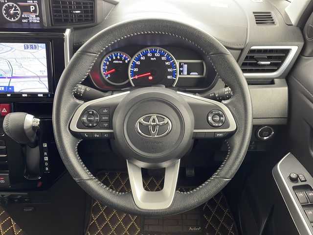 トヨタ ルーミー カスタムG－T 千葉県 2022(令4)年 3.8万km ブラックマイカメタリック/パールホワイト2トーン 衝突軽減ブレーキ/純正SDナビ/（フルセグ/Bluetooth/USB/FM/AM）/全方位カメラ/ETC/ドライブレコーダー/アイドリングストップ/デジタルインナーミラー/シートカバー/シートヒーター（運転席＋助手席）/LEDヘッドライト/電動格納ミラー