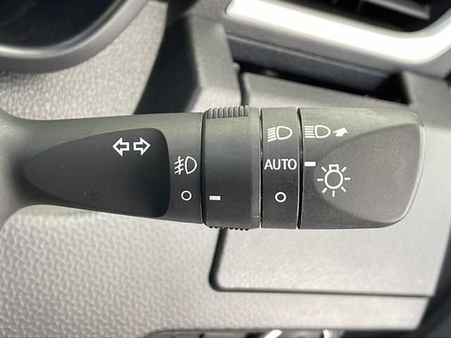 トヨタ ルーミー カスタムG－T 千葉県 2022(令4)年 3.8万km ブラックマイカメタリック/パールホワイト2トーン 衝突軽減ブレーキ/純正SDナビ/（フルセグ/Bluetooth/USB/FM/AM）/全方位カメラ/ETC/ドライブレコーダー/アイドリングストップ/デジタルインナーミラー/シートカバー/シートヒーター（運転席＋助手席）/LEDヘッドライト/電動格納ミラー