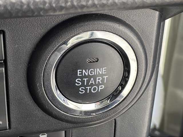 トヨタ ルーミー カスタムG－T 千葉県 2022(令4)年 3.8万km ブラックマイカメタリック/パールホワイト2トーン 衝突軽減ブレーキ/純正SDナビ/（フルセグ/Bluetooth/USB/FM/AM）/全方位カメラ/ETC/ドライブレコーダー/アイドリングストップ/デジタルインナーミラー/シートカバー/シートヒーター（運転席＋助手席）/LEDヘッドライト/電動格納ミラー