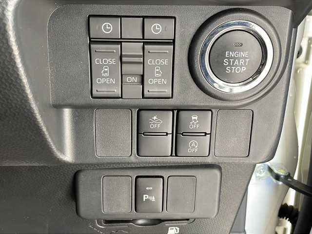 トヨタ ルーミー カスタムG－T 千葉県 2022(令4)年 3.8万km ブラックマイカメタリック/パールホワイト2トーン 衝突軽減ブレーキ/純正SDナビ/（フルセグ/Bluetooth/USB/FM/AM）/全方位カメラ/ETC/ドライブレコーダー/アイドリングストップ/デジタルインナーミラー/シートカバー/シートヒーター（運転席＋助手席）/LEDヘッドライト/電動格納ミラー