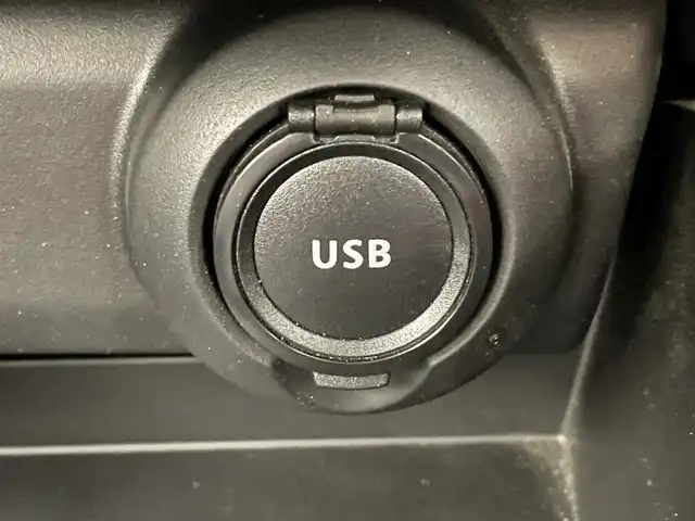 スズキ スイフト スポーツ 愛知県 2020(令2)年 3.5万km プレミアムシルバーメタリック 純正８型ナビ　全方位カメラ　禁煙　シートヒーター　クルコン　ＥＴＣ　デュアルセンサーブレーキサポート　衝突軽減装置　車線逸脱　ＬＥＤオートライト　フォグランプ　フルセグＴＶ　Ｂｌｕｅｔｏｏｔｈ　ＵＳＢ