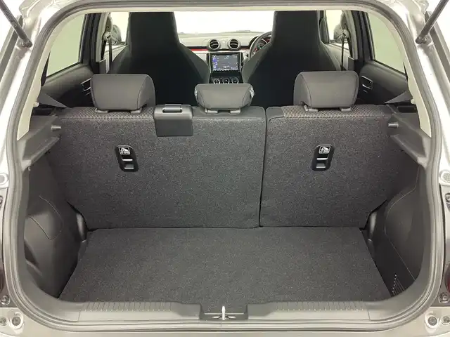 スズキ スイフト スポーツ 愛知県 2020(令2)年 3.5万km プレミアムシルバーメタリック 純正８型ナビ　全方位カメラ　禁煙　シートヒーター　クルコン　ＥＴＣ　デュアルセンサーブレーキサポート　衝突軽減装置　車線逸脱　ＬＥＤオートライト　フォグランプ　フルセグＴＶ　Ｂｌｕｅｔｏｏｔｈ　ＵＳＢ