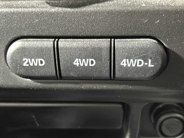 スズキ ジムニー XG 沖縄県 2012(平24)年 3.2万km ノクターンブルーパール 禁煙車/４ＷＤ/ワンオーナー/社外オーディオ/ＣＤ／ラジオ　/リモコンキー/ターボ/背面タイヤ/純正フロアマット/純正ドアバイザー/フェンダーミラー/横滑り防止装置/スペアキー/取扱説明書/保証書