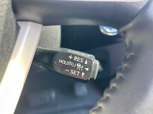 トヨタ プリウス Sセーフティプラス 宮城県 2017(平29)年 6.5万km スティールブロンドM 登録時走行距離64869km/SDナビ/フルセグTV/CD/DVD/Bluetooth/バックカメラ/ドライブレコーダー/ETC/追従クルーズコントロール/純正フロアマット/シートヒーター/衝突軽減ブレーキ/横滑り防止装置/LEDライト/コーナーセンサー/純正アルミホイール/15インチ冬タイヤ＆ホイール付き/電動格納ミラー