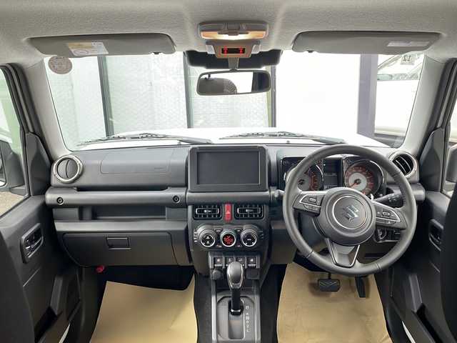 スズキ ジムニー ノマド FC 香川県 2025(令7)年 0.1千km アークティックホワイトパール スズキセーフティーサポート/・衝突被害軽減ブレーキ/・誤発進抑制機能/・車線逸脱警報/・アダプティブクルーズコントロール/・先行車発進お知らせ機能/前席シートヒーター/ヒーテッドドアミラー/コーナーセンサー/革巻きステアリング/ステアリングリモコン/純正15インチアルミホイール/LEDヘッドライト/フォグランプ/アイドリングストップ/パワーウィンドウ/オートエアコン/プッシュスタート/スマートキー/スペアキー/保証書/取扱説明書/記録簿