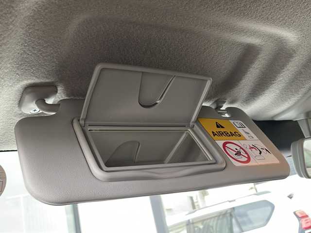 スズキ ジムニー ノマド FC 香川県 2025(令7)年 0.1千km アークティックホワイトパール スズキセーフティーサポート/・衝突被害軽減ブレーキ/・誤発進抑制機能/・車線逸脱警報/・アダプティブクルーズコントロール/・先行車発進お知らせ機能/前席シートヒーター/ヒーテッドドアミラー/コーナーセンサー/革巻きステアリング/ステアリングリモコン/純正15インチアルミホイール/LEDヘッドライト/フォグランプ/アイドリングストップ/パワーウィンドウ/オートエアコン/プッシュスタート/スマートキー/スペアキー/保証書/取扱説明書/記録簿