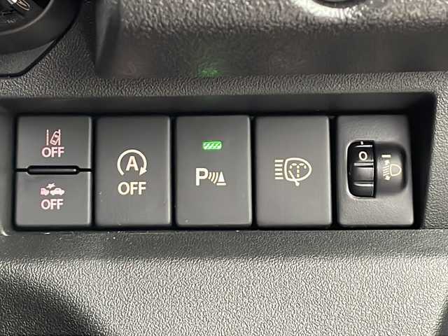 スズキ ジムニー ノマド FC 香川県 2025(令7)年 0.1千km アークティックホワイトパール スズキセーフティーサポート/・衝突被害軽減ブレーキ/・誤発進抑制機能/・車線逸脱警報/・アダプティブクルーズコントロール/・先行車発進お知らせ機能/前席シートヒーター/ヒーテッドドアミラー/コーナーセンサー/革巻きステアリング/ステアリングリモコン/純正15インチアルミホイール/LEDヘッドライト/フォグランプ/アイドリングストップ/パワーウィンドウ/オートエアコン/プッシュスタート/スマートキー/スペアキー/保証書/取扱説明書/記録簿