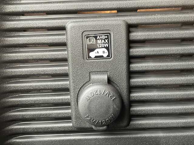 スズキ ジムニー ノマド FC 香川県 2025(令7)年 0.1千km アークティックホワイトパール スズキセーフティーサポート/・衝突被害軽減ブレーキ/・誤発進抑制機能/・車線逸脱警報/・アダプティブクルーズコントロール/・先行車発進お知らせ機能/前席シートヒーター/ヒーテッドドアミラー/コーナーセンサー/革巻きステアリング/ステアリングリモコン/純正15インチアルミホイール/LEDヘッドライト/フォグランプ/アイドリングストップ/パワーウィンドウ/オートエアコン/プッシュスタート/スマートキー/スペアキー/保証書/取扱説明書/記録簿