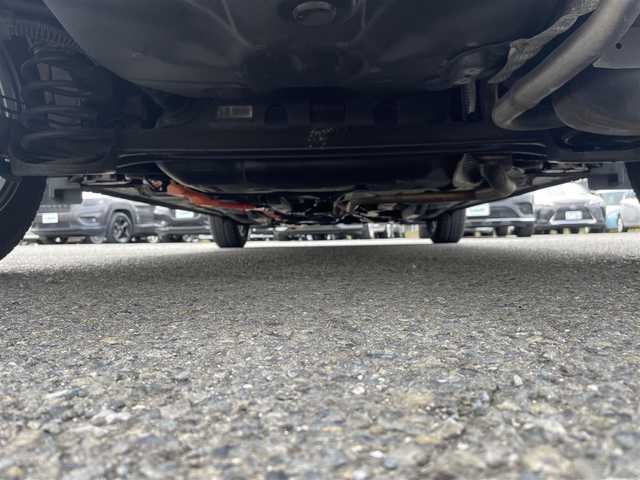 トヨタ アクア S 神奈川県 2014(平26)年 3.6万km ブラックマイカ シートカバー/社外ナビ（CN-RE０３WD）/・Bluetoothオーディオ/・フルセグTV/・バックカメラ/ETC/プッシュスタート/社外15インチアルミ/オートライト/ドアバイザー/新車時手帳、取説