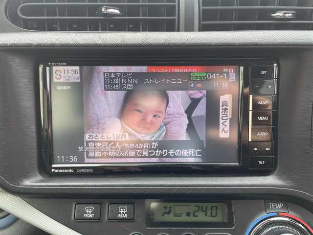トヨタ アクア S 神奈川県 2014(平26)年 3.6万km ブラックマイカ シートカバー/社外ナビ（CN-RE０３WD）/・Bluetoothオーディオ/・フルセグTV/・バックカメラ/ETC/プッシュスタート/社外15インチアルミ/オートライト/ドアバイザー/新車時手帳、取説