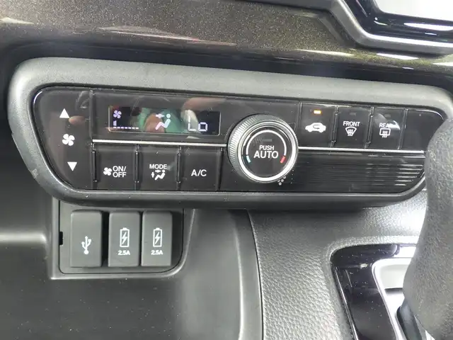 ホンダ Ｎ ＢＯＸ カスタム G L ホンダセンシング 千葉県 2018(平30)年 3.3万km プレミアムホワイトパールⅡ ホンダセンシング/・衝突軽減ブレーキ（CMBS）/・車線維持支援システム（LKAS）/・アダプティブクルーズコントロール（ACC）/・後方誤発進抑制機能/・誤発進抑制機能/両側パワースライドドア/純正SDナビ/ワンセグTV/【DVD/CD再生機能】/バックカメラ/ETC/LEDヘッドライト/フォグライト/ウインカーミラー/リアコーナーセンサー/純正14インチアルミホイル/サイド/カーテンエアバッグ/スマートキー